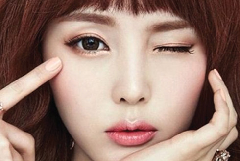 Giải thích khoa học cho hiện tượng nháy mắt liên tục ảnh 1