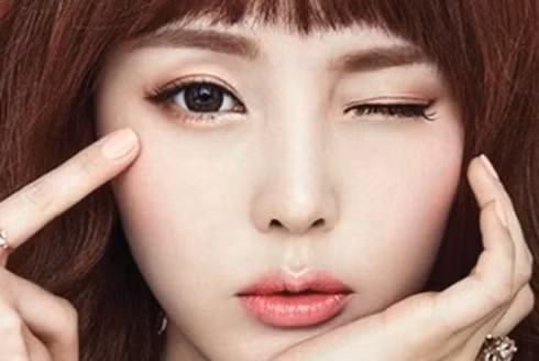 Giải thích khoa học cho hiện tượng nháy mắt liên tục ảnh 1