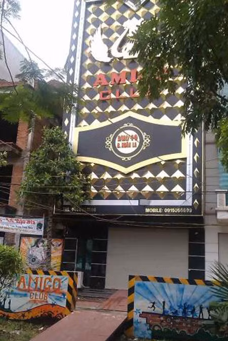 Nghi vấn nhân viên quán karaoke bị đánh trọng thương do... trêu gái ảnh 1 Nghi vấn nhân viên quán karaoke bị đánh trọng thương do... trêu gái ảnh 1