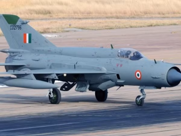 Tại sao Ấn Độ sử dụng MiG-21 cũ kỹ trong trận không chiến với Pakistan? ảnh 1