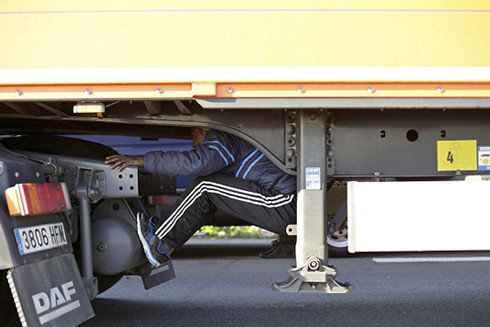 Thảm kịch từ những đường dây buôn người (2): Nguy hiểm và bất trắc nơi "miền đất hứa" ảnh 2