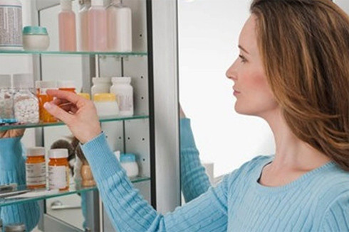 Những loại thuốc cần có trong tủ thuốc gia đình ảnh 1
