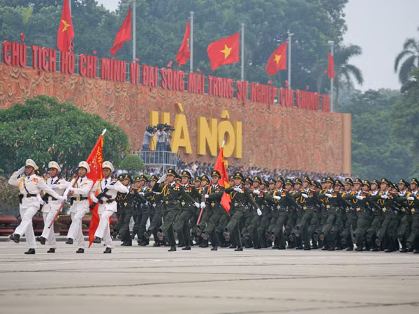 Chủ tịch Hồ Chí Minh với Công an nhân dân ảnh 2