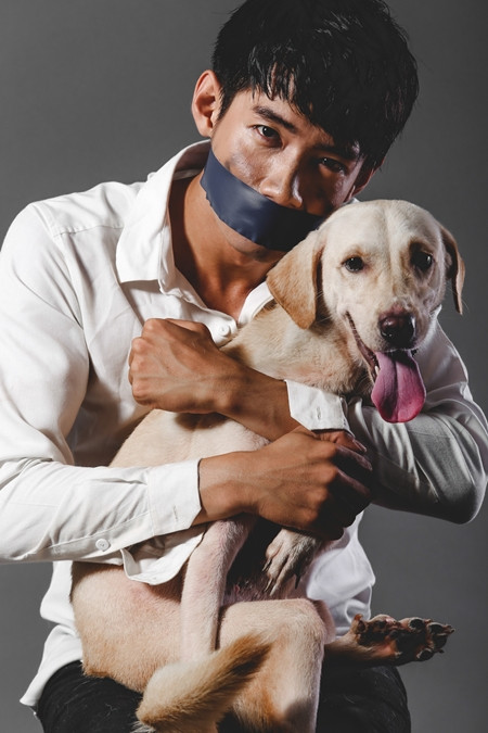 Quang Đăng kêu gọi ngừng ngược đãi loài chó qua hình ảnh ảnh 2 Quang Đăng kêu gọi ngừng ngược đãi loài chó qua hình ảnh ảnh 2