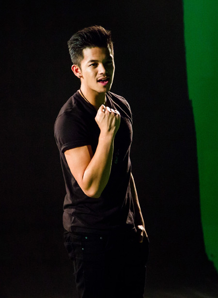 Trọng Hiếu tỏ tình bằng màn trình diễn Flashmob ảnh 4