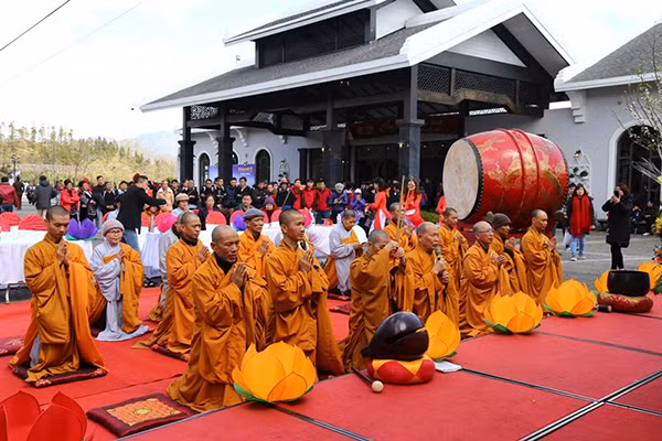 Lên kế hoạch du xuân tới những lễ hội lớn nhất miền Bắc ảnh 5