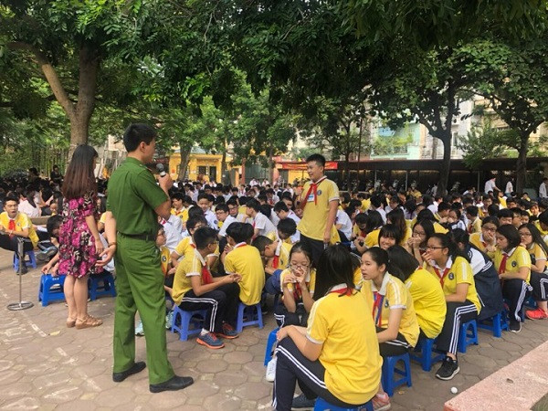 Trang bị cho học sinh kỹ năng an toàn khi tham gia giao thông và xảy cháy ảnh 2 Trang bị cho học sinh kỹ năng an toàn khi tham gia giao thông và xảy cháy ảnh 2