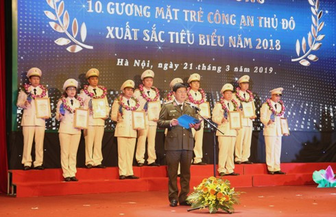 Tuyên dương 10 gương mặt trẻ CATP: Khắc họa sinh động người chiến sỹ Công an Thủ đô bản lĩnh, nhân văn, vì nhân dân phục vụ ảnh 3