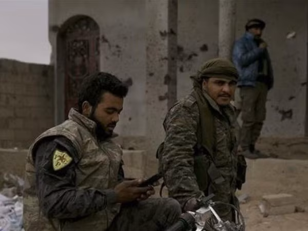 SDF thề bảo vệ lực lượng đến cùng trước cuộc chiến tiềm tàng của Thổ Nhĩ Kỳ ảnh 1 SDF thề bảo vệ lực lượng đến cùng trước cuộc chiến tiềm tàng của Thổ Nhĩ Kỳ ảnh 1