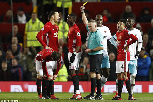 M.U vẫy vùng trong khủng hoảng ảnh 1