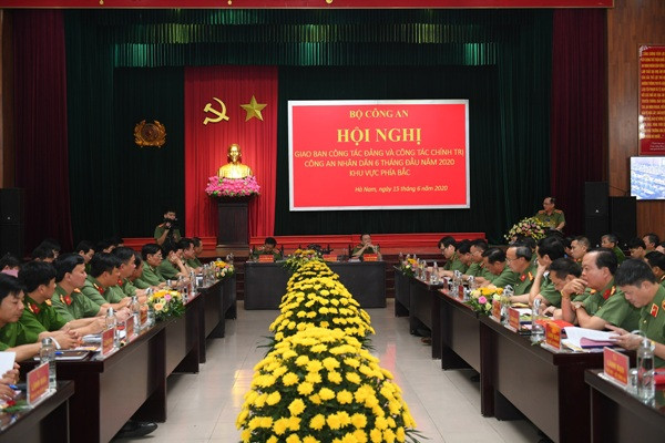 Tăng cường giáo dục chính trị, tư tưởng song hành với bố trí cán bộ hoạt động hiệu lực, hiệu quả ảnh 2