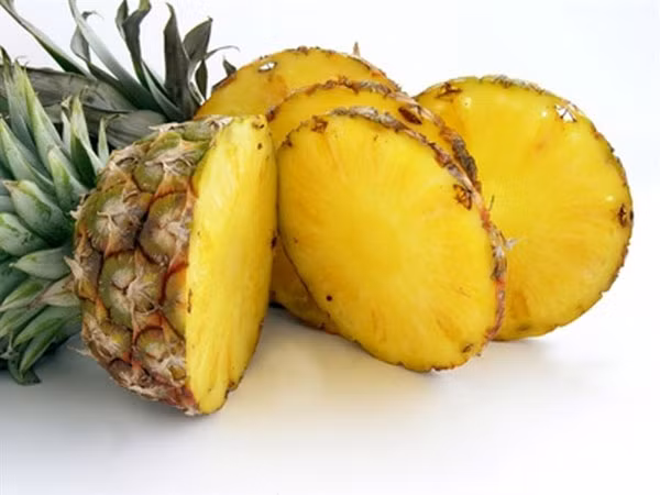 Lí do bạn nên ăn dứa trong mùa hè ảnh 1