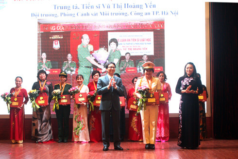 Nữ chiến sỹ công an "say" nghề, đam mê nghiên cứu khoa học ảnh 1