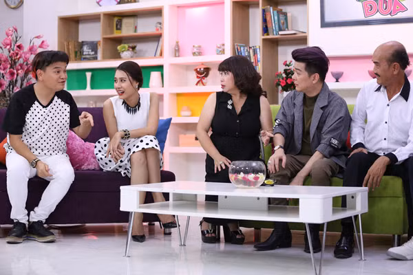 Hợp sức cùng Khả Như - Thanh Duy, Trịnh Tú Trung chọc cười khán giả ảnh 7