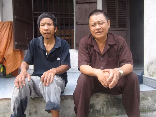 Dành nửa cuộc đời đi “nhặt” người điên về nuôi ảnh 1