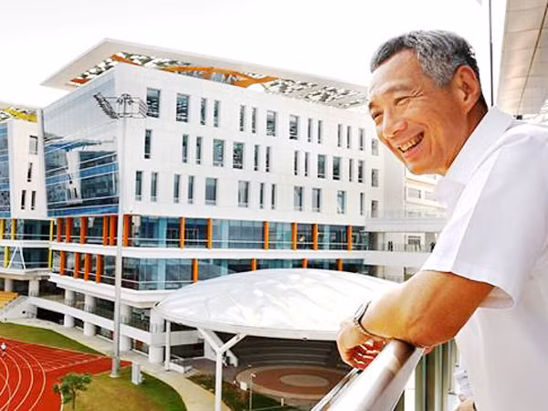 Thủ tướng Singapore đả thông: Không cần vào đại học, vẫn có việc làm tốt ảnh 1