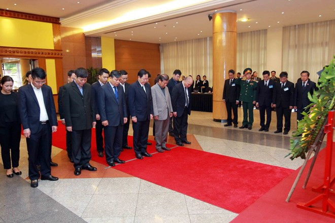 Hơn 100.000 người đã đến viếng nguyên Thủ tướng Phan Văn Khải ảnh 3