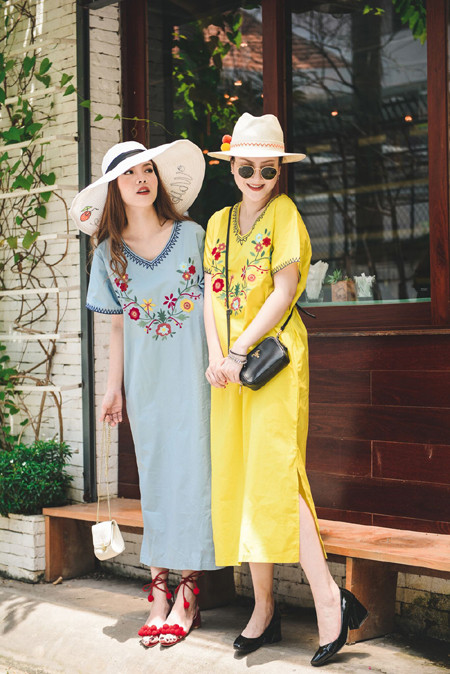 Chị em Yến Trang - Yến Nhi diện thời trang cá tính dạo phố ảnh 3 Chị em Yến Trang - Yến Nhi diện thời trang cá tính dạo phố ảnh 3