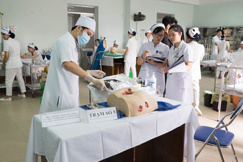 Cung ứng thuốc phòng chống bệnh sốt xuất huyết và bệnh sởi ảnh 1