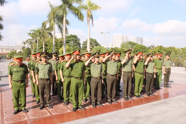 Tri ân những người con hy sinh vì Tổ quốc ảnh 2