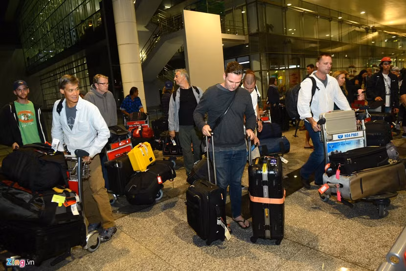 Dàn sao "King Kong" đặt chân tới Nội Bài ảnh 9