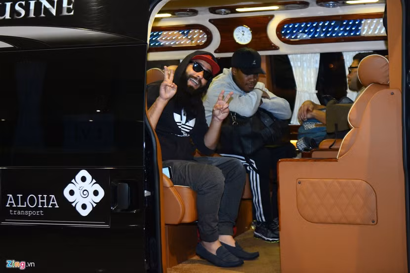 Dàn sao "King Kong" đặt chân tới Nội Bài ảnh 8