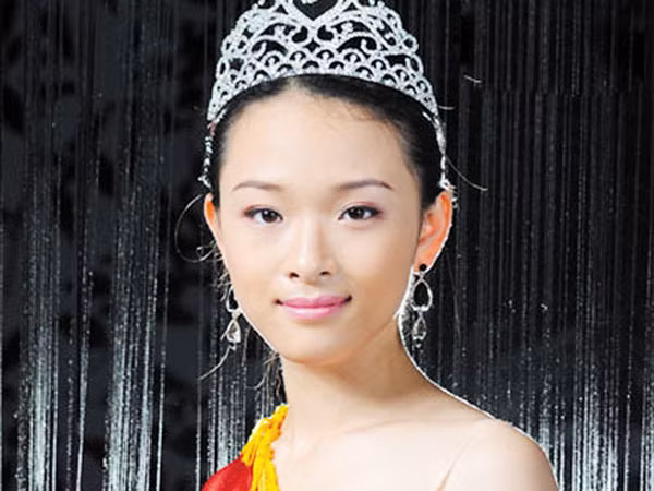 Hoa hậu “liều” và chuyện danh hiệu “trọn đời” ảnh 1