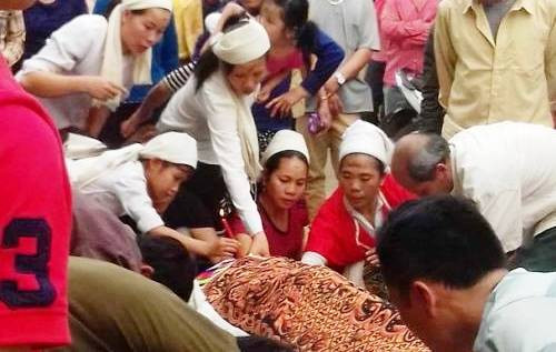 Một phụ nữ tử vong vì phá thai bằng que nứa ảnh 1