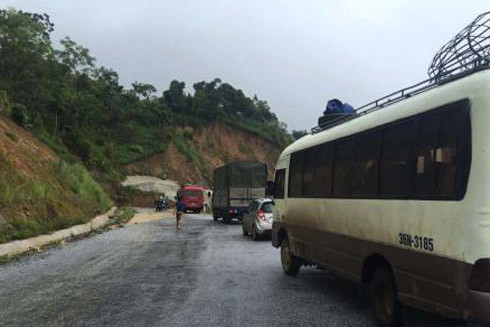 5 người chết và mất tích vì mưa lũ ảnh 2 5 người chết và mất tích vì mưa lũ ảnh 2