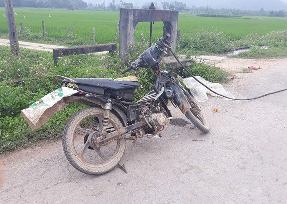 Gây tai nạn chết người, hai thanh niên lấy xe máy nạn nhân bỏ trốn ảnh 1