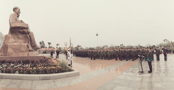 Công an Hà Nội dâng hương tại khu lưu niệm Sáu điều Bác Hồ dạy Công an nhân dân ảnh 2