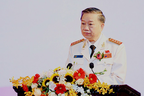 Hình ảnh chiến sĩ công an ngày càng được nhân dân quý mến, trân trọng ảnh 3