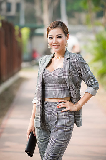 Sao Việt "đổ bộ" chúc mừng NTK Xuân Lê ảnh 10