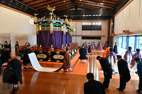 Nhật hoàng Naruhito đăng quang: Khi truyền thống thay đổi theo thời gian ảnh 2