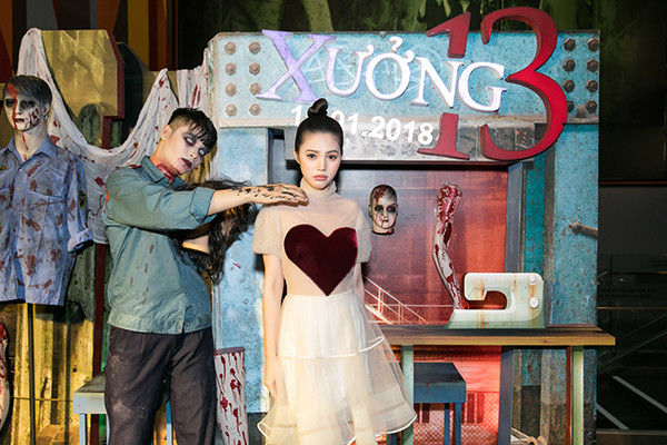 Vợ chồng Lâm Khánh Chi và dàn sao Việt hào hứng ghé thăm "Xưởng 13" ảnh 6 Vợ chồng Lâm Khánh Chi và dàn sao Việt hào hứng ghé thăm "Xưởng 13" ảnh 6