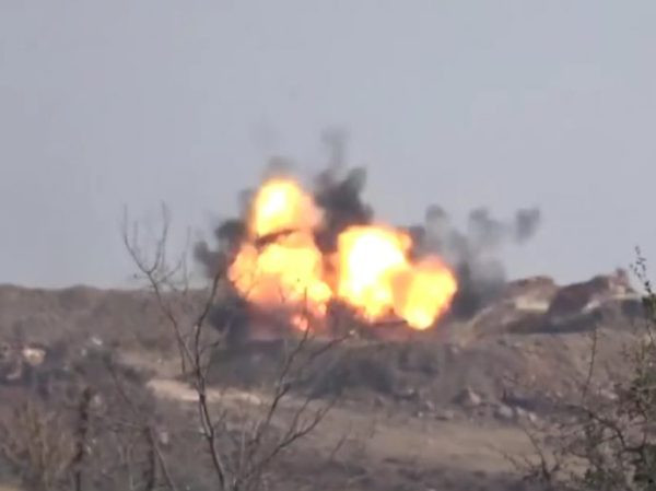 Xe tăng Thổ Nhĩ Kỳ vỡ vụn sau đòn đánh bằng tên lửa của người Kurd ảnh 1