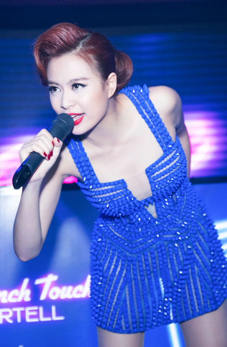 Hoàng Thuỳ Linh "hút mắt" với phong cách trình diễn máu lửa ảnh 9