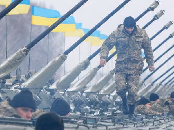 Các nước NATO đồng loạt tuyên bố không cung cấp vũ khí cho Ukraine ảnh 1