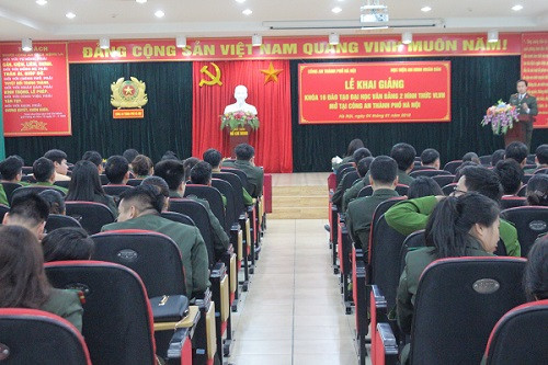 Khai giảng Khóa 16 văn bằng 2 vừa làm vừa học ảnh 1