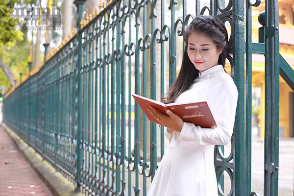 Nữ sinh Đại học PCCC đẹp dịu dàng trong tà áo dài truyền thống ảnh 5