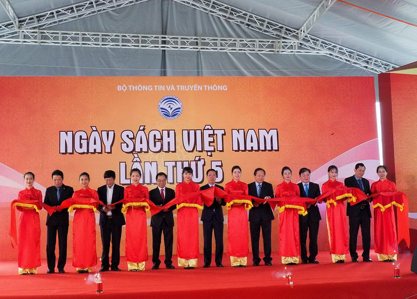 Ngày sách Việt Nam lần thứ 5: Tôn vinh sách và những giá trị của tri thức ảnh 1 Ngày sách Việt Nam lần thứ 5: Tôn vinh sách và những giá trị của tri thức ảnh 1