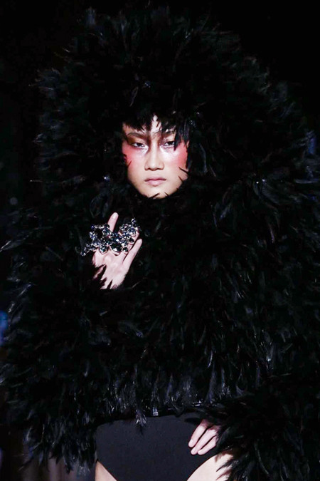 Kha Mỹ Vân xuất hiện ấn tượng trong bộ sưu tập của Serkan Cura ảnh 9