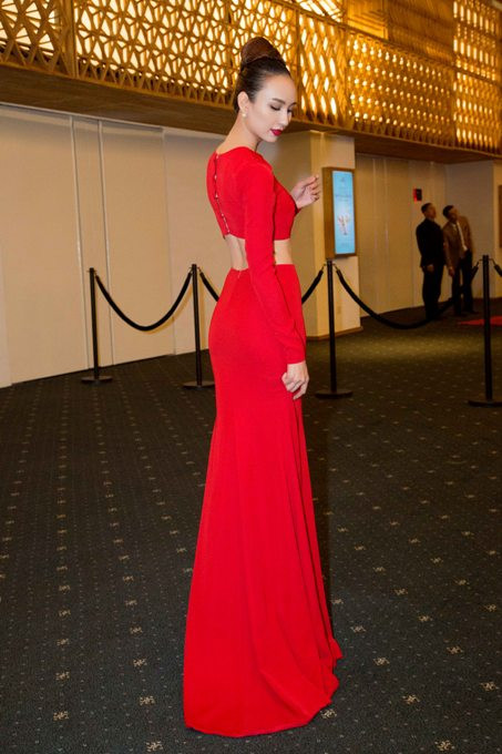 Diện đầm gợi cảm, Hoa hậu Ngọc Diễm khoe vòng eo và đường cong quyến rũ ảnh 1