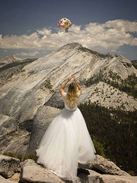 Ngất ngây ngắm bộ ảnh cưới "thiên đường" trên độ cao gần 1.500m ảnh 7