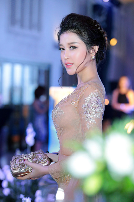 Á hậu Huyền My quyến rũ với thời trang xuyên thấu ảnh 4 Á hậu Huyền My quyến rũ với thời trang xuyên thấu ảnh 4