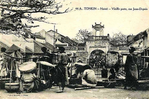 Ký ức chợ người năm xưa và nơi cầm cố với lãi suất cắt cổ ở phố Hàng Chiếu ảnh 1