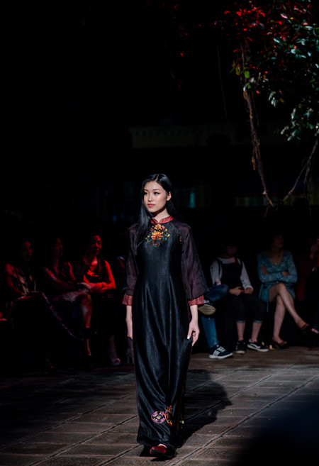 Dàn mẫu trẻ Venus miền Bắc tỏa sáng với trang phục cổ truyền ảnh 7