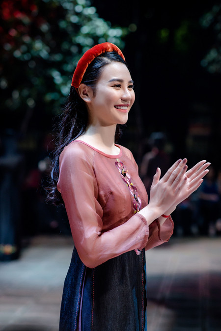 Dàn mẫu trẻ Venus miền Bắc tỏa sáng với trang phục cổ truyền ảnh 12