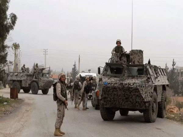 Lực lượng đặc nhiệm Lebalon bắt giữ thủ lĩnh IS cùng 10 phiến quân ảnh 1