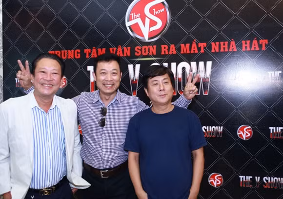 Danh hài Vân Sơn ra mắt nhà hát "The V Show" tại TP Hồ Chí Minh ảnh 3